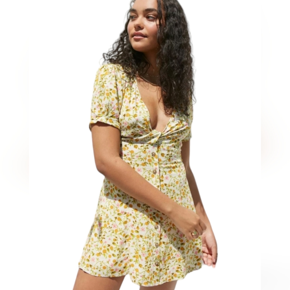 Urban Outfitters Bettie Twist- Front NWT  Orange Floral Mini Dress Size M